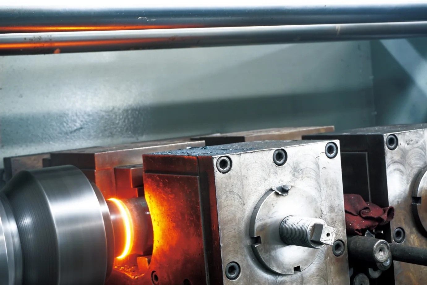 HCIC Hidravlik Silindrlər: 4Core Tipləri və Xüsusi Həllər